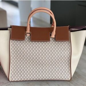 New Carolina Herrera Handbag